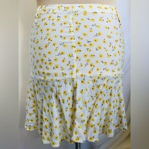 Womens White Yellow Daisy Floral Mini Skirt Flared TrumpetHem Spring Cottagecore